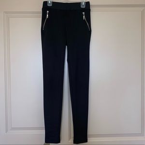 Black Leggings with Zipper detail